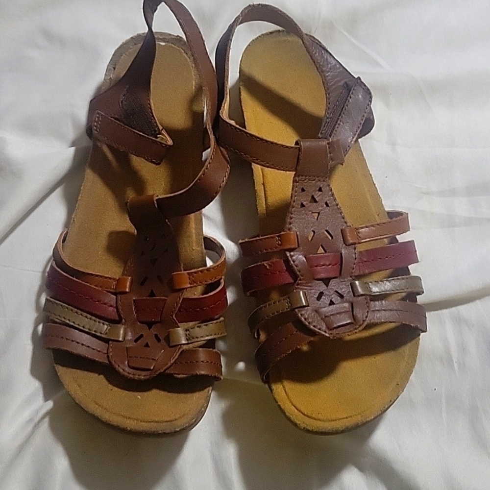 Women's sandals earth origins by earth shoes Slippers size 9.5 M